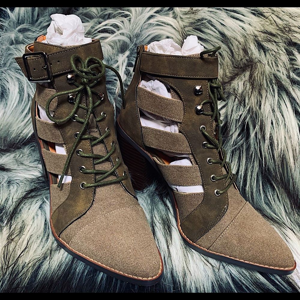 Free People “vegan Camellia Boot” W/Box